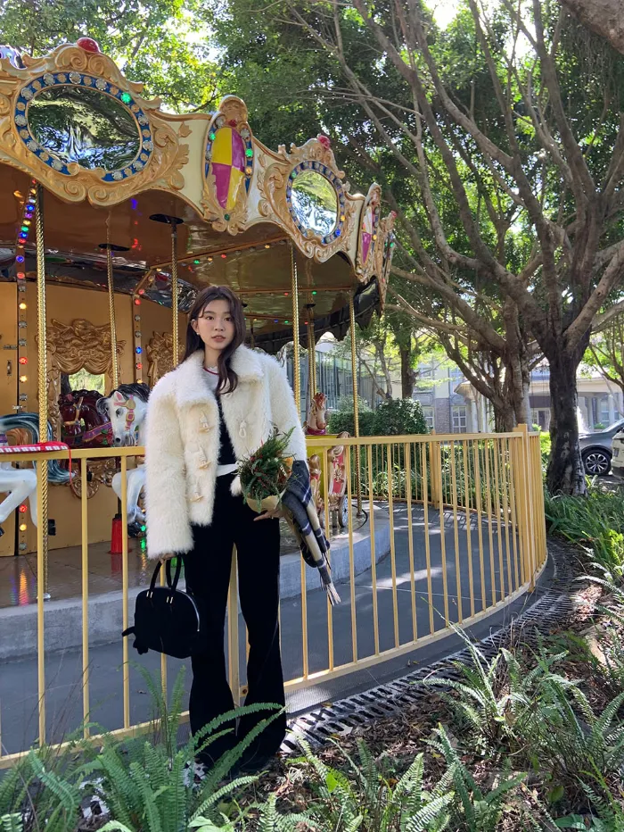 🩷당일출고🩷디로비❤️카라 떡볶이 단추 페이크 퍼 자켓 1color 상세 이미지 36