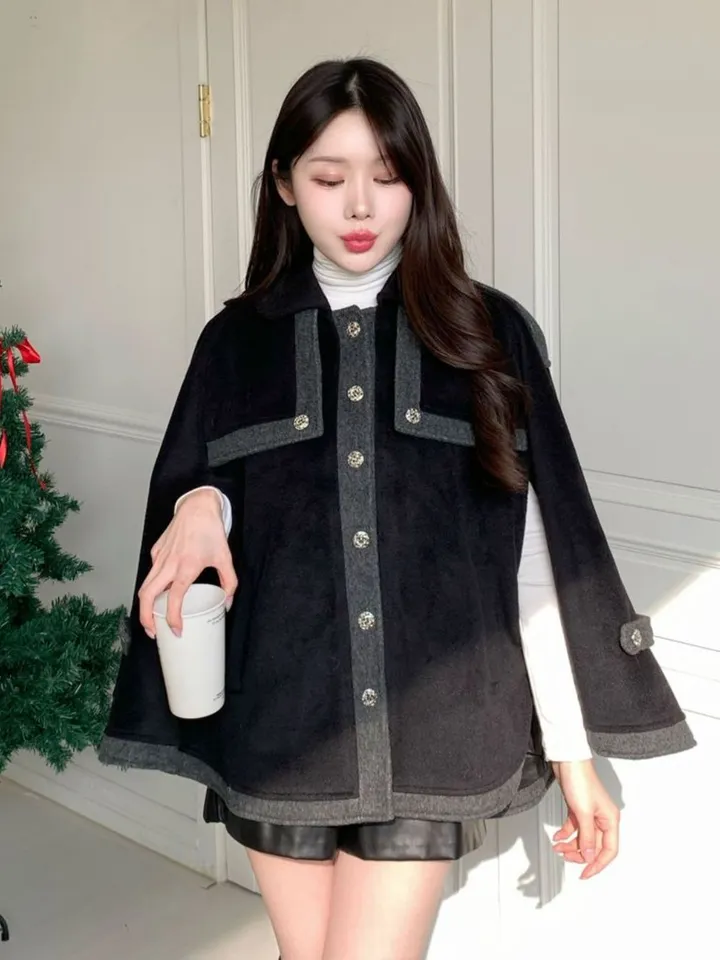 [겨울아우터✨] 클래식 케이프코트 / 숏코트 모직코트 망토자켓 망토코트 연말룩 오버핏자켓 점퍼 겨울자켓 겨울점퍼 아우터 수입의류 배색자켓 핸드메이드코트 울코트 핸드메이드코트 밍크코트 퍼코트 퍼자켓 후리스 뽀글이 숏패딩 경량패딩 무스탕 양털코트 크리스마스 상세 이미지 47