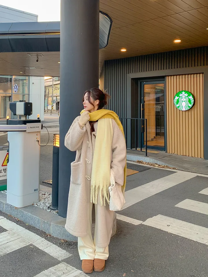 [완전강츄!!🧸한겨울까지쭉] 양털 뽀글이 롱 떡볶이 코트 더플 카라 오버핏 후리스 스웨이드 안감 부클 털 자켓 겨울 아우터 데일리 꾸안꾸 2COL 상세 이미지 9