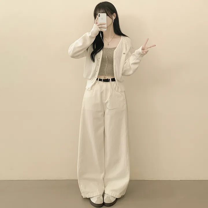 [벚꽃룩🌸/군살커버] 파스텔 브이넥 펜던트 와펜 포인트 크롭 니트 봄가디건 색감맛집 상세 이미지 24