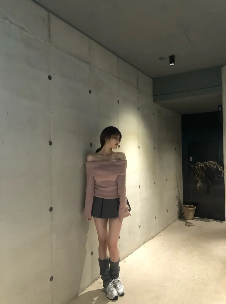 +특가할인✨ [봄신상/팔뚝살소멸핏] 기본충실! 로제 오프숄더 슬림 니트 긴팔 티셔츠 knit (*핏,컬러완벽 *흘러내림X) 상세 이미지 31
