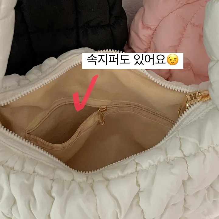 퐁신쫀쫀 겨울백 🩷 2type/ 폭신 귀여운 포인트 버블 미니 패딩백 제니 코스 사계절 신상 데일리 보부상 곱창끈 증정 소프트 크로스백 숄더백 상세 이미지 17