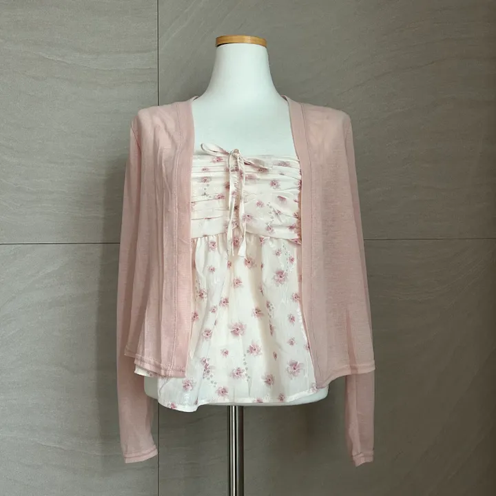 SET💘[인간벚꽃🌸/군살커버핏-]플라워 패턴 밴딩 끈나시 리본 프릴 쉬폰 크롭 뷔스티에 + 살탐방지 긴팔 루즈핏 여리 가디건 세트 (3col):리틀페어리 상세 이미지 30