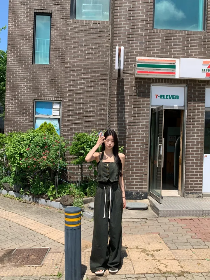 ⁎MADE [코디set/S~L] 치퍼 홀터 데님 크롭 뷔스티에 탑 나시 와이드 롱 생지 워싱 데님 청 팬츠 투피스 세트 <여행룩/힙/빈티지/인생샷!> 상세 이미지 25
