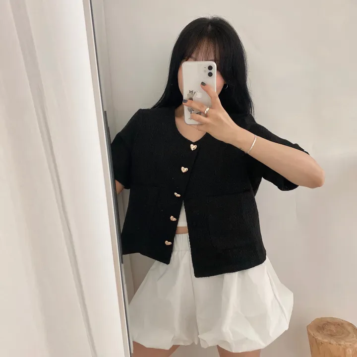 gypsohila ジプソフィア　ノーカラー黒ジャケット ハートボタン ノーカラージャケット - SOÉJU online store｜上質な大人の女性