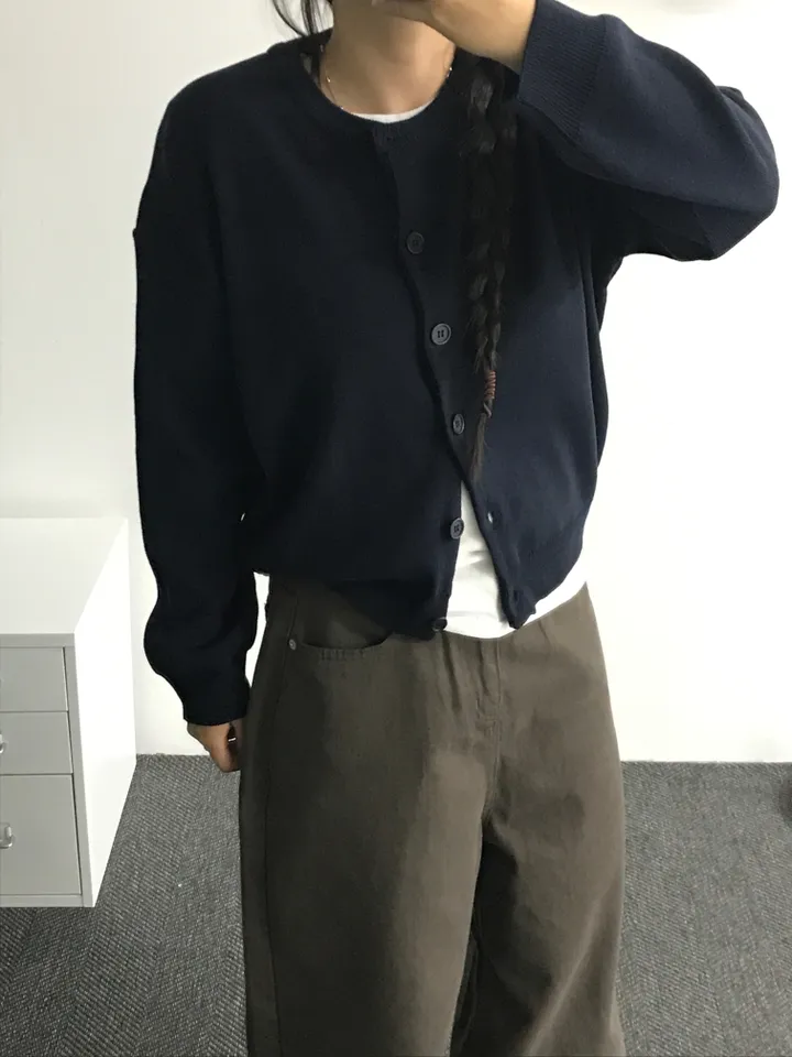 [데일리템/추천🖤] 라운드넥 버튼 니트 가디건 상세 이미지 18