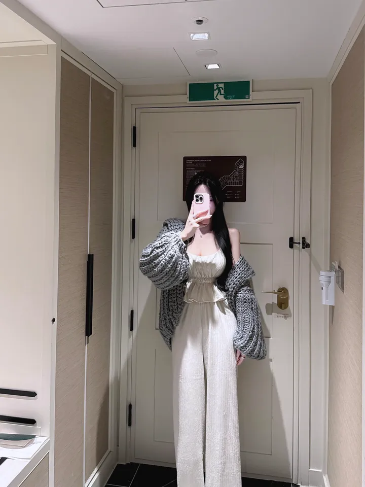세트가격* 요정룩🩷 Fairy set - 2color / 투피스 셋업 휴양지 코디세트 나시 끈나시 크롭 탑 일자 롱팬츠 와이드팬츠 츄리닝 트레이닝 바지 하의 개강룩 봄 밴딩 상세 이미지 8