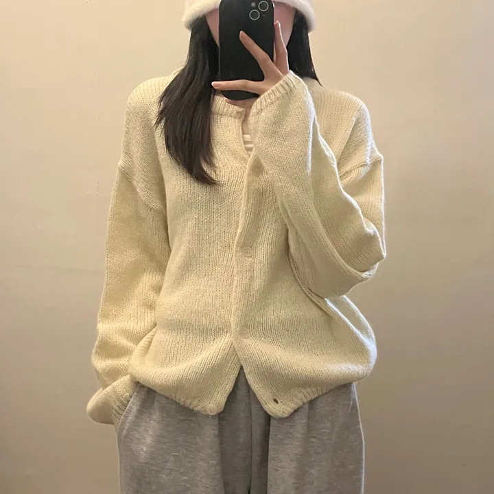 가을 알파카 라운드넥 아방 루즈핏 니트가디건 상세 이미지 5