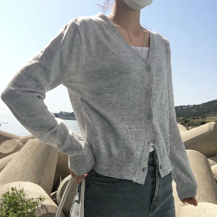 [ 뱀부40% ] 얇은 기본 가디건 / 가벼워요. 여리여리 세미크롭 브이넥 아우터 상세 이미지 6
