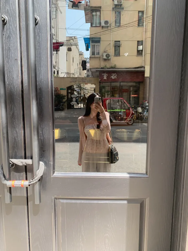 SET💘[인간벚꽃🌸/군살커버핏-]플라워 패턴 밴딩 끈나시 리본 프릴 쉬폰 크롭 뷔스티에 + 살탐방지 긴팔 루즈핏 여리 가디건 세트 (3col):리틀페어리 상세 이미지 11