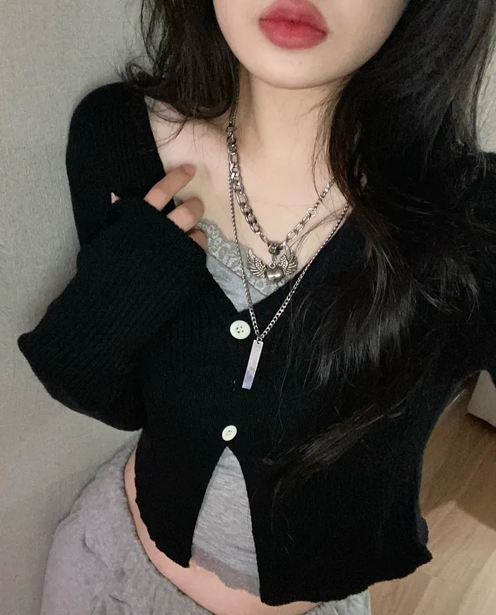 [봄신상🌷/색감보장/부드러워요☁]블라썸 브이넥 투버튼 골지 크롭 가디건 상세 이미지 14