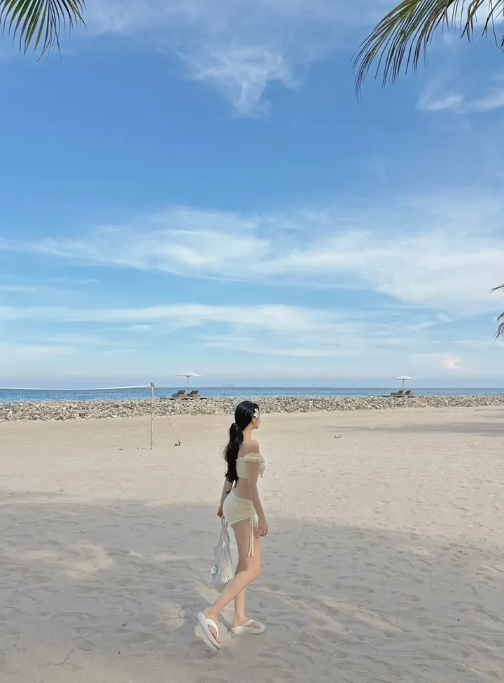 [최저가/신상할인] 쁘띠 오프숄더 브이넥 반팔 물결 스트라이프 옐로우 셔링 3피스 비키니 2color 상세 이미지 10