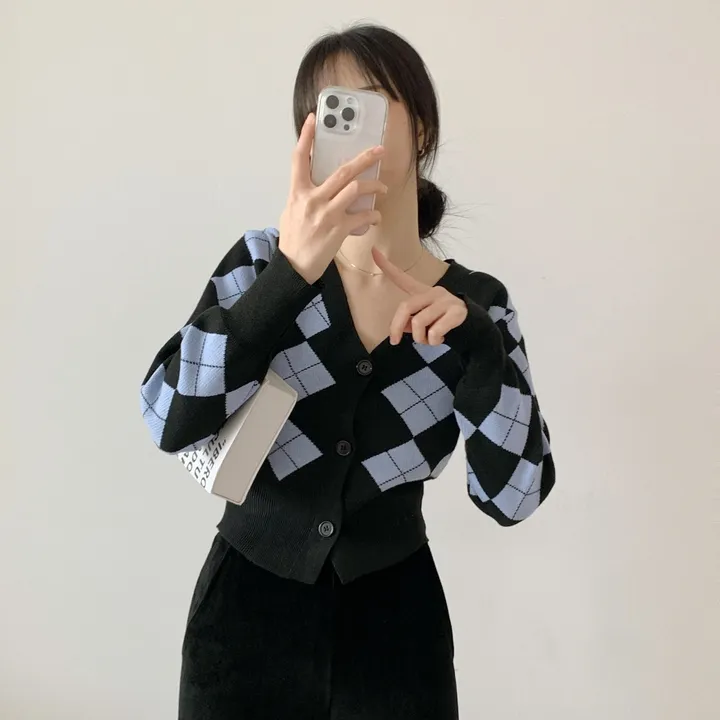 [예쁨보장] 아가일 브이넥 크롭 버튼 니트 가디건 5colors 상세 이미지 26