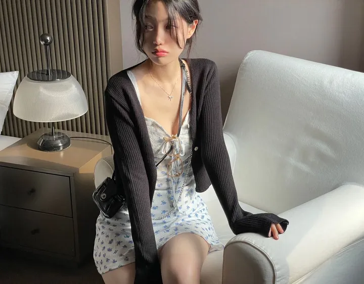 6color 웨인 여리핏 슬림 골지 브이넥 크롭 니트 가디건 6color 상세 이미지 57