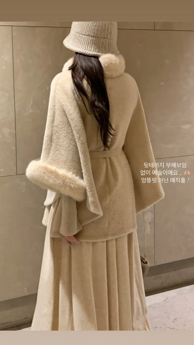 엘리네 퍼 케이프 숄  망또 자켓 jk 2color 상세 이미지 3