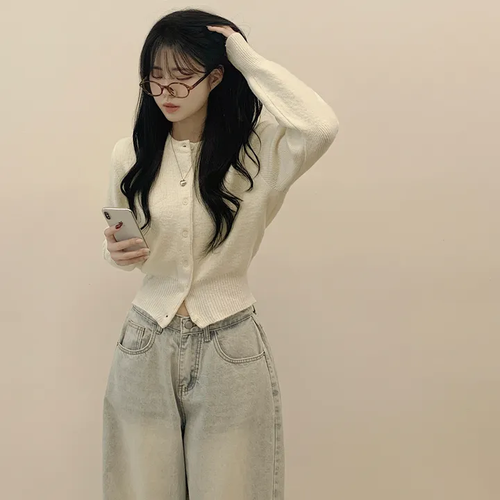 [허리잘록~뽀송따뜻💭] 부드러운 데일리 라운드 크롭 슬림 니트가디건 상세 이미지 8