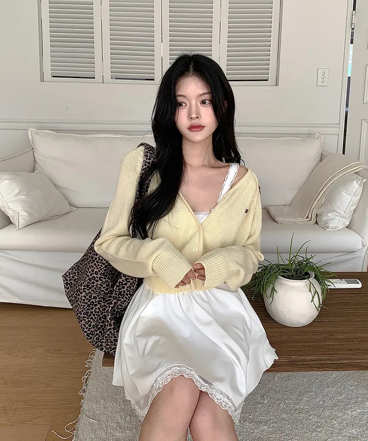 [데일리가디건💗] 데이쥬 팬던트 루즈핏 레이어드 브이넥 니트 가디건 봄 여름 가을 / 벚꽃룩 캠퍼스룩 데일리룩 클래식블랑 상세 이미지 23