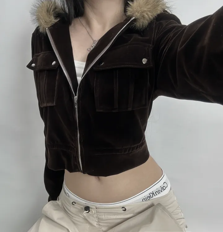 velvet fur hood  jacket- 벨벳 퍼 후드 자켓 2color (힙, 스트릿, 유니크, 크롭, y2k, 빈티지, 퍼, 집업, 후드집업) 상세 이미지 9