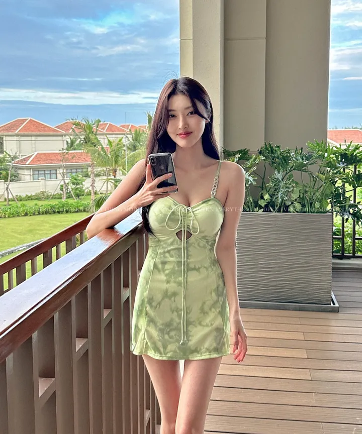 💚어디서샀어?/M-XL 나염 트임 원피스 비키니 모노키니 휴양지 호캉스 호텔 유교걸 빅사이즈 커버업 치마 스커트 수영복 상세 이미지 9