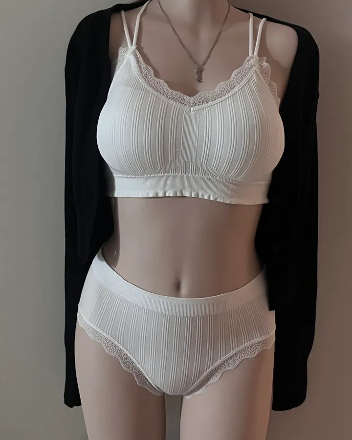 [중독주의/미친편안함] 러블리 편한 팬티단품 노와이어 빅사이즈 프릴 레이스 두줄끈 볼륨 브라 브라탑 브라렛세트 여성 속옷세트 상세 이미지 37