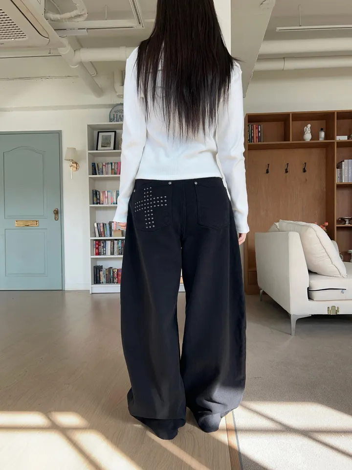 바지 모델 착용 이미지-S1L33