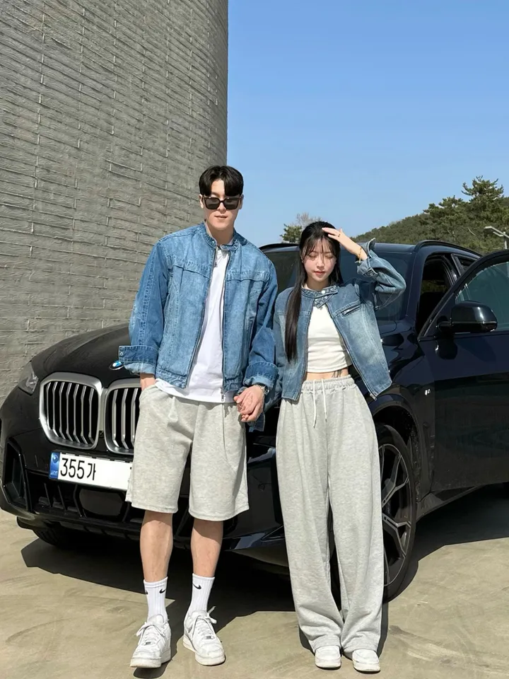 2사이즈! 커플 바이커 청자켓 데님 자켓 흑청 진청 겨울 가을 봄 커플룩 시밀러룩 꾸안꾸 코디 세트 크롭 슬림핏 오버핏 남녀공용 투피스 남자 데이트 빅사이즈 트레이닝  와이드팬츠 상세 이미지 24