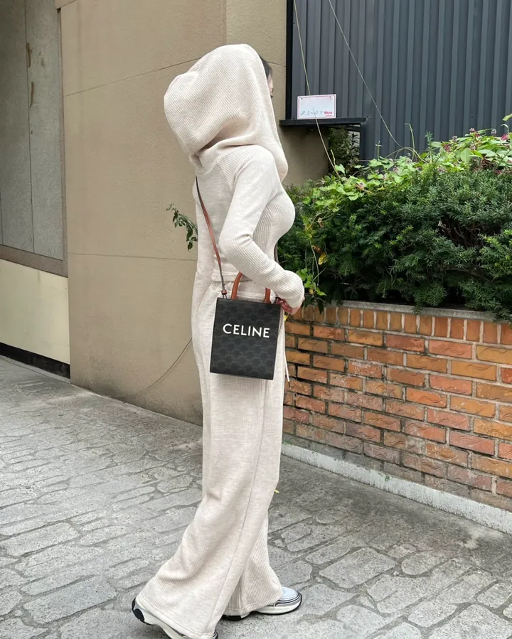 *봄ver* [MADE:컬러추가] #-3kg!! 슬림 빅후드ver.1 오프숄더 셋업 (5color) 슬림핏 크롭 후드집업 오프숄더집업 롱 와이드팬츠 트레이닝세트 상세 이미지 15