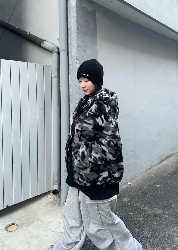 [new🖤] 시니컬 카모 털후리스 상세 이미지 3