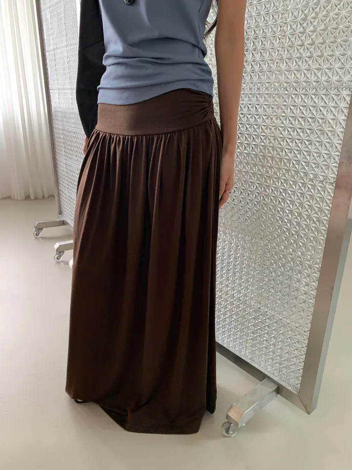 치마 모델 착용 이미지-S1L22