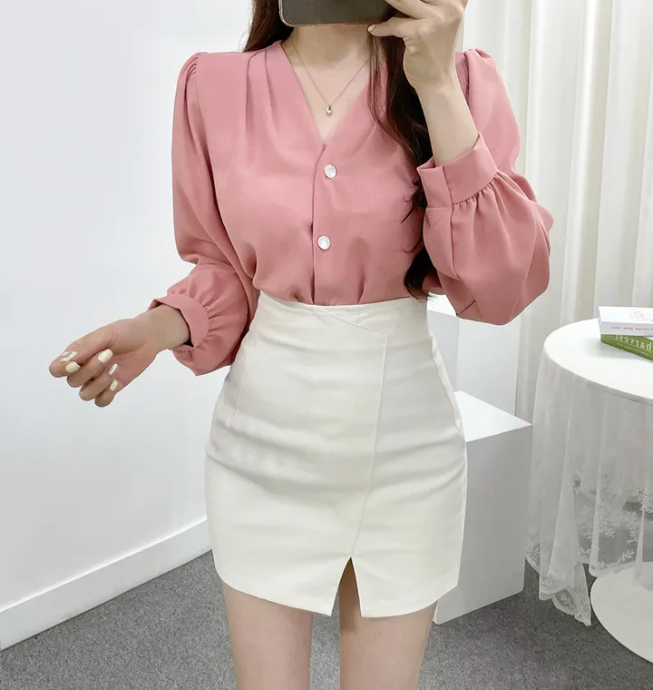 HB0118. 여리여리 어깨 핀턱 셔링 퍼프소매 브이넥 블라우스 여성스러운 데이트룩 여친룩 결혼식 하객룩 직장인룩 오피스룩 추천 상세 이미지 12