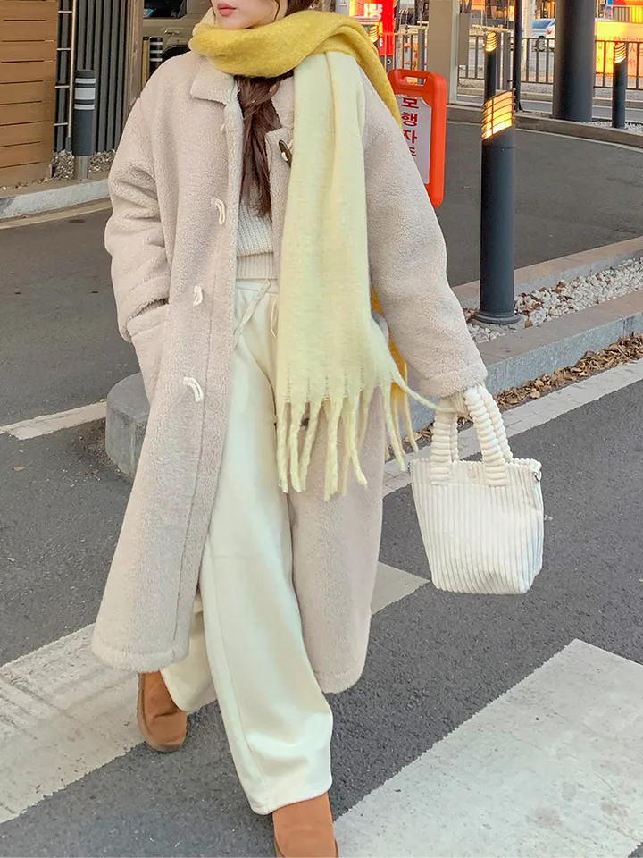 [완전강츄!!🧸한겨울까지쭉] 양털 뽀글이 롱 떡볶이 코트 더플 카라 오버핏 후리스 스웨이드 안감 부클 털 자켓 겨울 아우터 데일리 꾸안꾸 2COL 상세 이미지 10