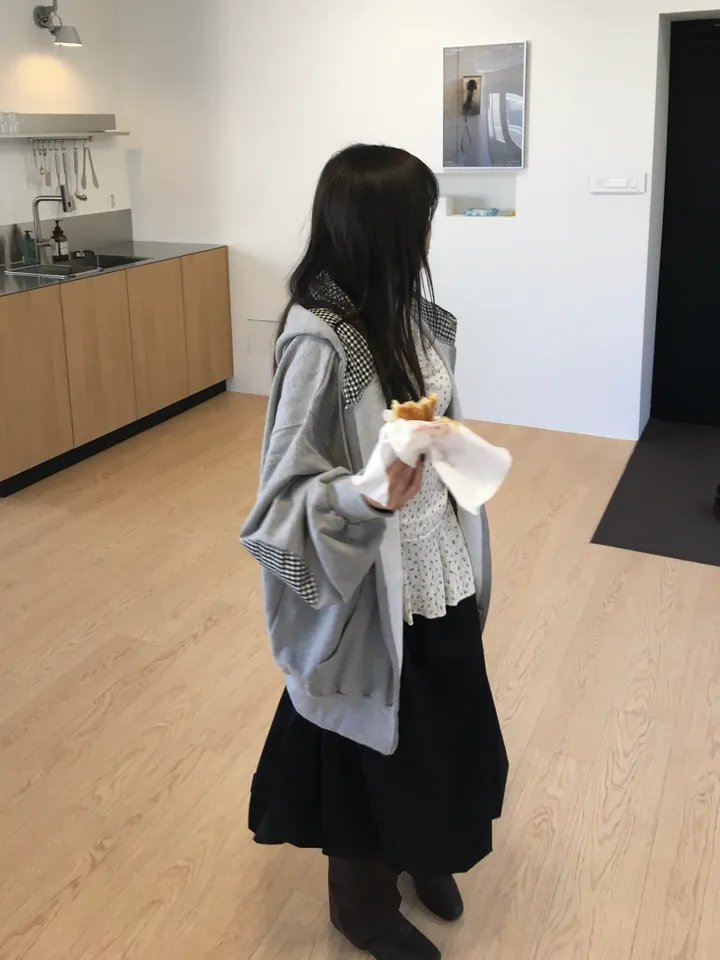(*주문폭주 입고지연*)(2 color) 체크 패치 투웨이 후드집업 상세 이미지 25