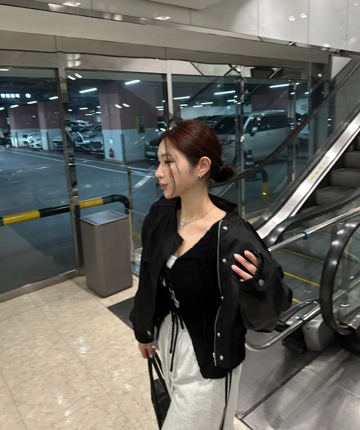 [간절기]  아방 박시 크롭 항공 점퍼 상세 이미지 10