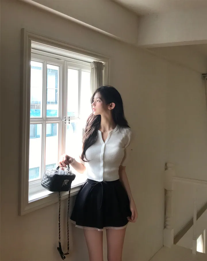제티 브이넥 단추 반팔 가디건 상세 이미지 12