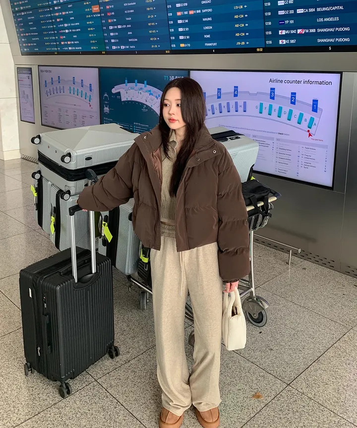 [묶음할인/누적1만🔥무광ver] 쏘힙!! 하이넥 숏 오버핏 크롭 레더 패딩 루즈핏 매트 가죽 점퍼 숏패딩 크롭패딩 레더패딩 가죽패딩 5COL 상세 이미지 38