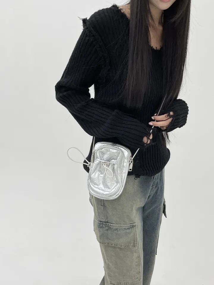 [3color]글로시 / 나일론 스토퍼 미니백 glossy mini crossbag (가벼운 데일리 가방 유니크 쁘띠 스트링 크로스백) 상세 이미지 13