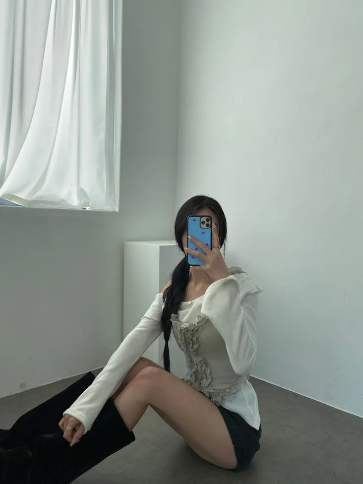 긴팔 티셔츠 모델 착용 이미지-S1L48