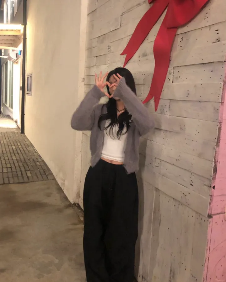 bubble boucle cardigan (2color) 버블 부클 퍼 가디건 상세 이미지 32
