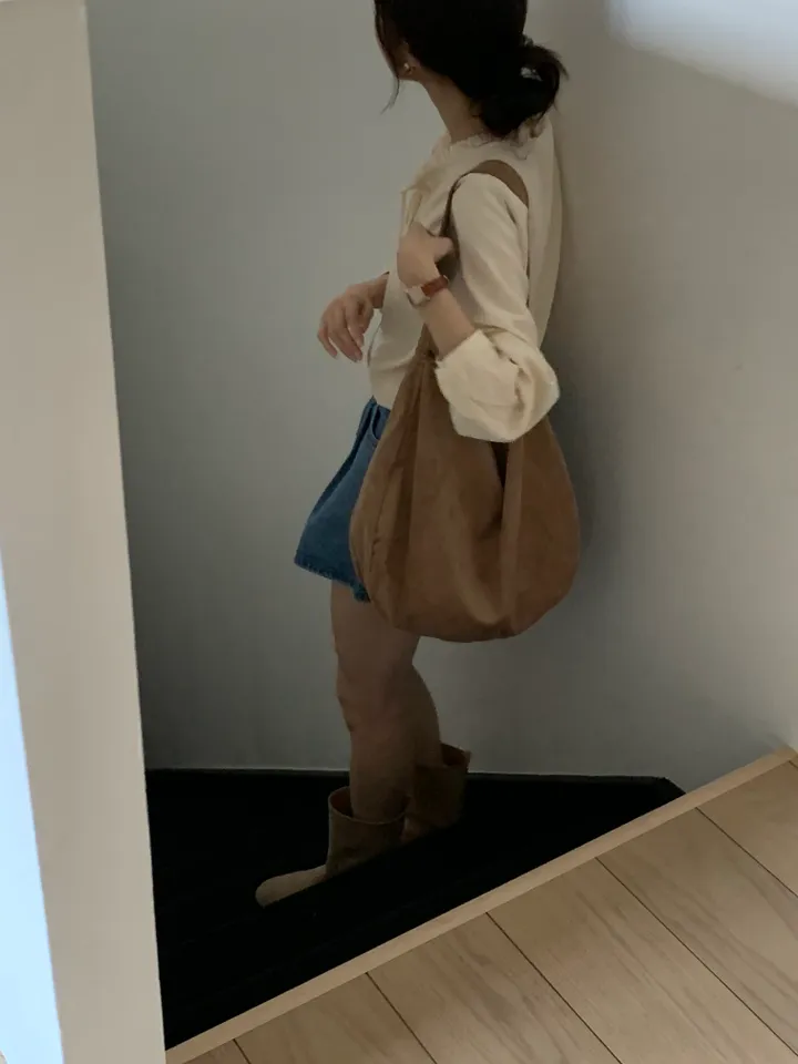 스웨이드 빅 에코 숄더백 (3color) 상세 이미지 5