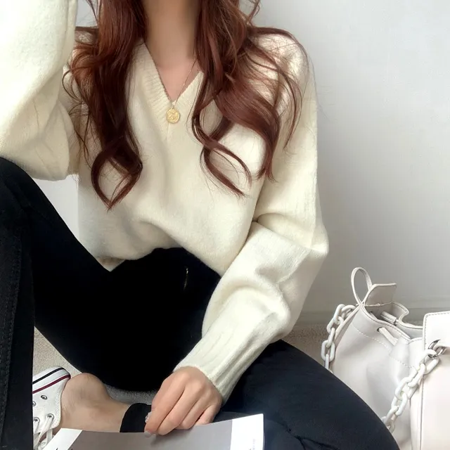 [ 무조건 소장 추천! 인기만점 ] 데일리 루즈핏 V넥 니트 상세 이미지 15