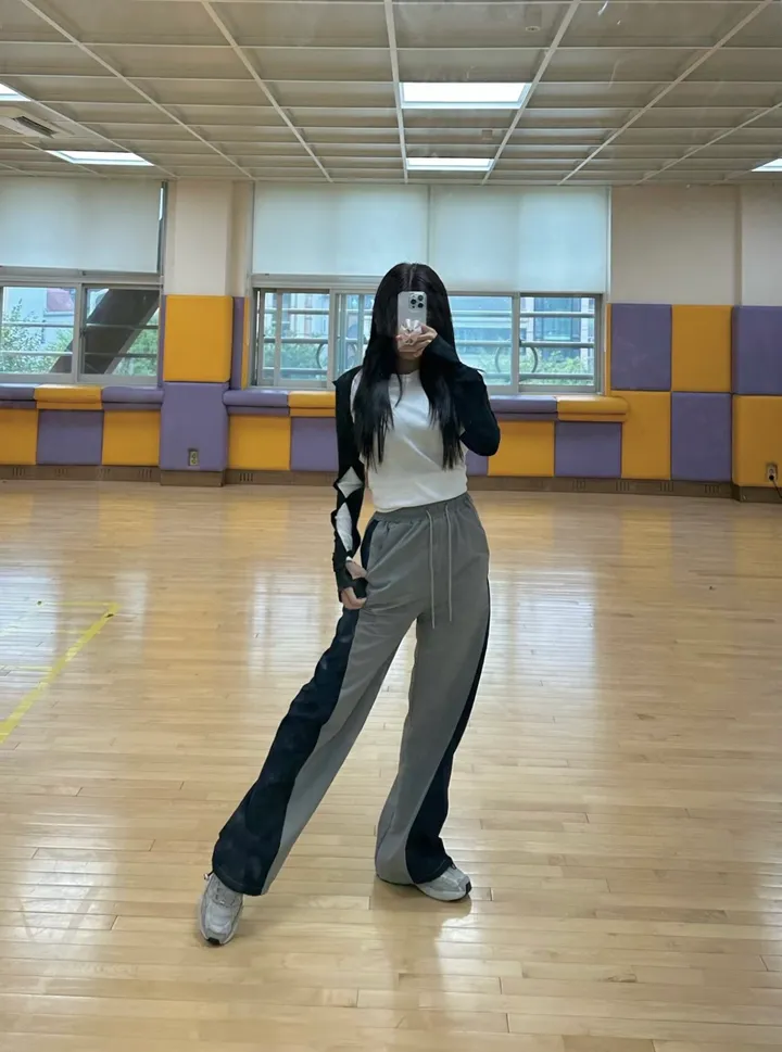 🌪Smoke 사선 팬츠 / 스우파 배색 얼룩말 바다 블랙 스트링 청 카고팬츠 와이드팬츠 힙 스트릿 유니크 빈티지 y2k 힙합 댄스 댄서 무대의상 공연의상 카고바지 포켓 데님팬츠 상세 이미지 19