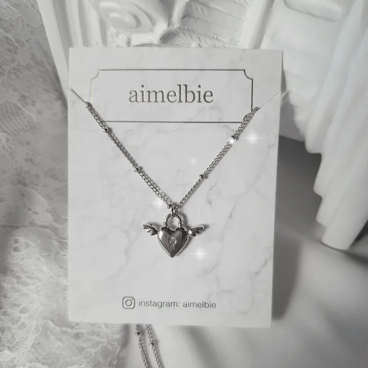 [츄, 조유리 착용] Angelic Heart Lock 엔젤 하트 자물쇠 큐빅 초커 레이어드 목걸이 - 실버 컬러 상세 이미지 8