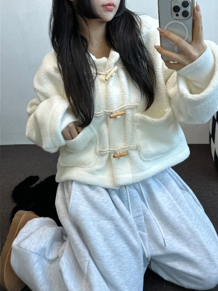 기획🧸🤎양털숏세미크롭떡볶이코트🤎🤍🧸4COLOR 떢볶이코트 더플코트 더플집업 숏코트 큐티 오버핏코트 박시핏코트 국산 코듀로이코트 골덴코트 유니크코트 골덴떡볶이 크롭 루즈핏 가오리핏코트 겨울자켓 겨울점퍼 겨울집업 겨울상의 도톰 폭닥 양털집업 양털코트 상세 이미지 3