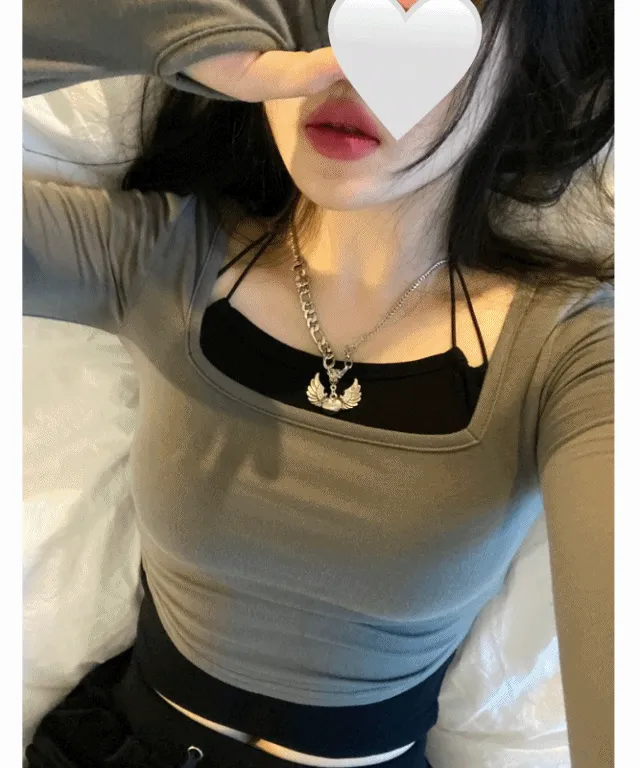 [후기극찬✨/허리잘록] 디스 와이드 스퀘어넥 레이어드 슬림핏 핸드워머 크롭 긴팔 티셔츠