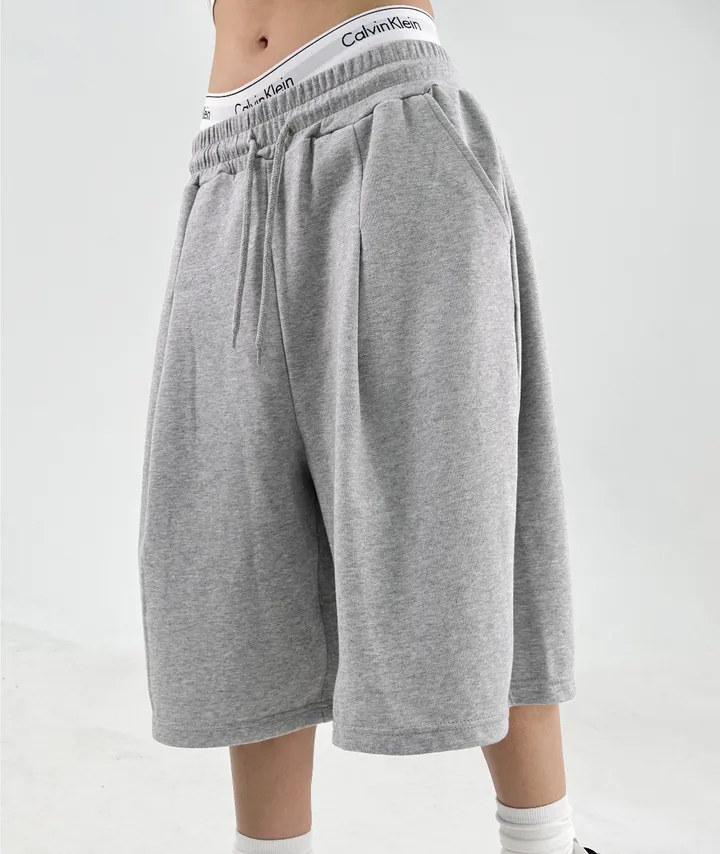 2000장돌파❤🥰M-XL❤2COLOR❤ 사이드핀턱 오버핏버뮤다팬츠 버뮤다반바지 롱반바지 롱숏팬츠 국산 유니섹스 남여공용 남녀공용 트레이닝숏팬츠 숏반바지 숏바지 쭈리 핀턱 유니크팬츠 빅사이즈버뮤다 와이드팬츠 와이드바지 여름바지 상세 이미지 36