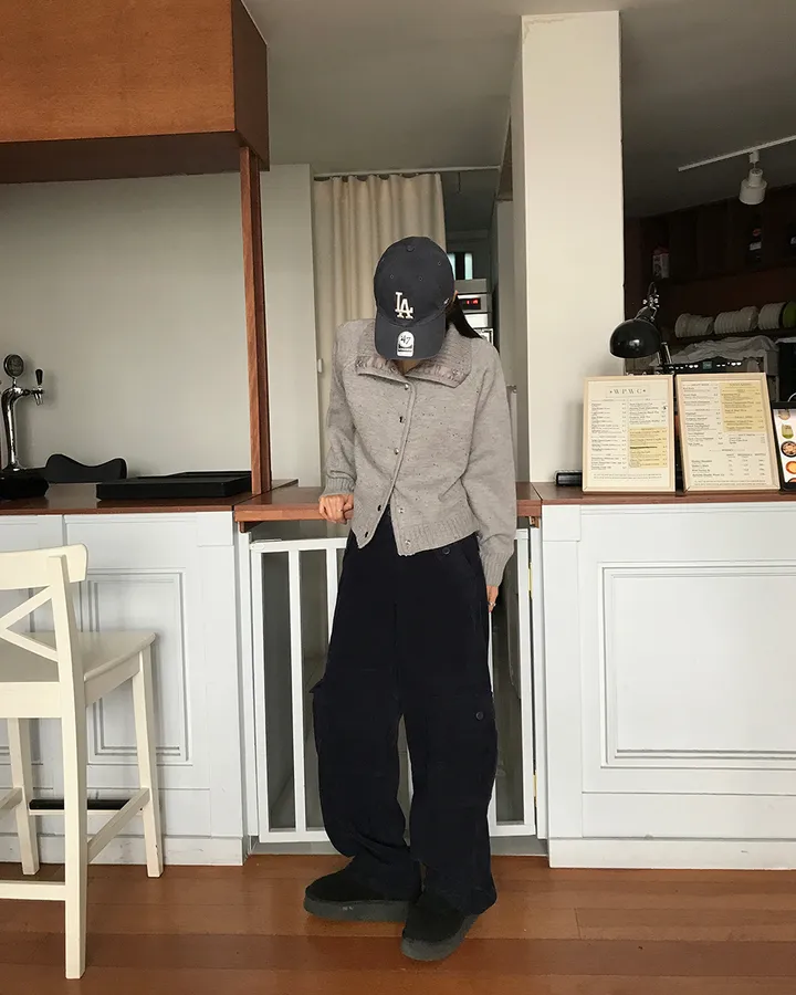 페퍼 하이넥 버튼 가디건 상세 이미지 17