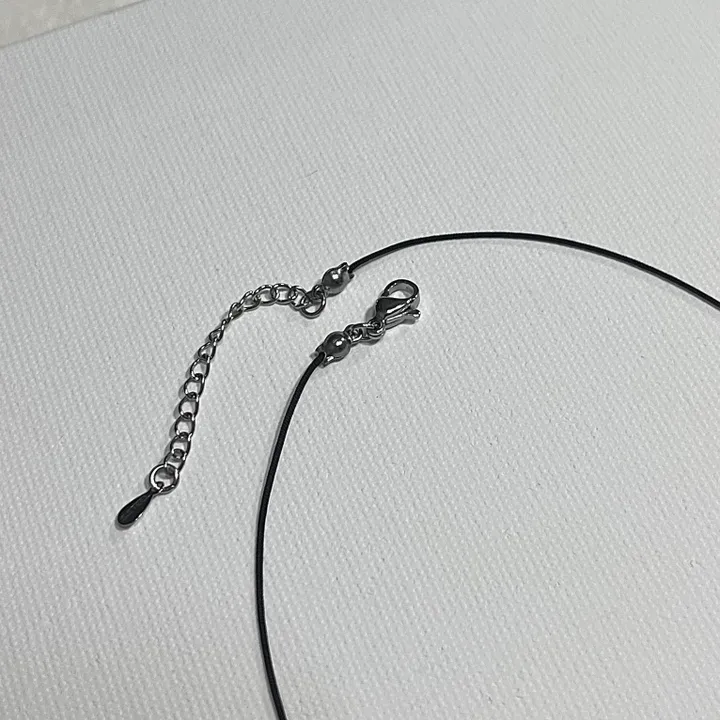 [MADE/모델소장🖤]써지컬 언발 실버 리본 그레이 원석 매듭 목걸이 상세 이미지 10