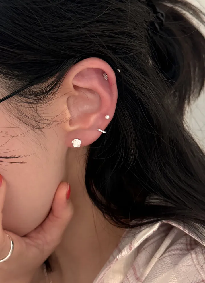 [써지컬/4set] feel my rhythm 빈티지 장미 진주 큐빅 세그먼트 원터치 링 써지컬스틸 피어싱세트 상세 이미지 4