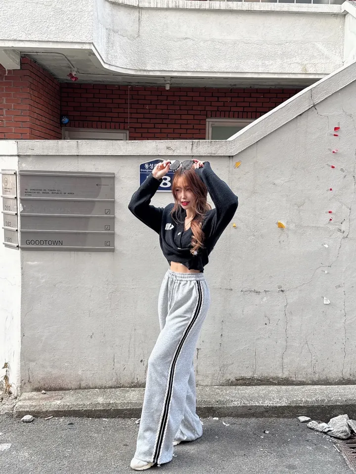 [패드내장/컬러폭탄💝] 레터링 언발 랩 왕 패드 투웨이 브이넥 크롭 봄 배색 니트 가디건 (5COLOR) 상세 이미지 14