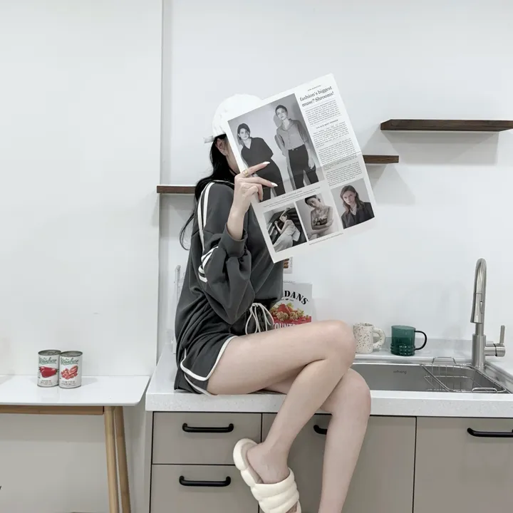💜원조💜*당일배송* [세트가격!/체형커버] 솜사탕 망고 두줄 입술넥 오버핏 맨투맨 + 돌핀 숏팬츠 트레이닝 투피스 세트 #4colors 상세 이미지 23
